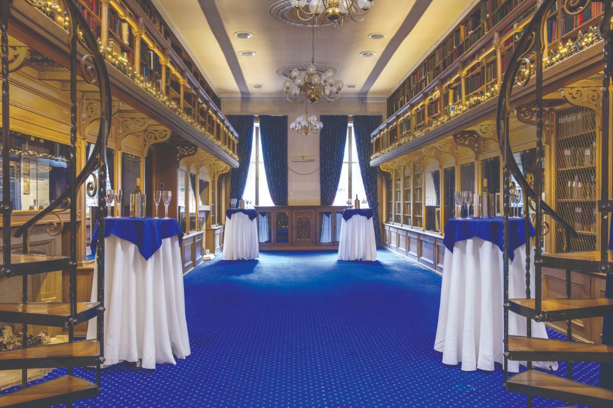 Gallery Item 9 for 1599 at the Royal College